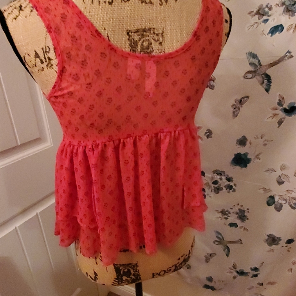 Beautiful top! - Picture 3 of 6